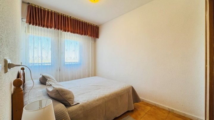 Appartement mit 2 Schlafzimmern, 1 Bad, Tiefgaragenstellplatz und Gemeinschaftspool nur 150 m vom Strand