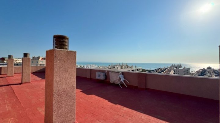 Appartement mit 2 Schlafzimmern, 1 Bad, Tiefgaragenstellplatz und Gemeinschaftspool nur 150 m vom Strand