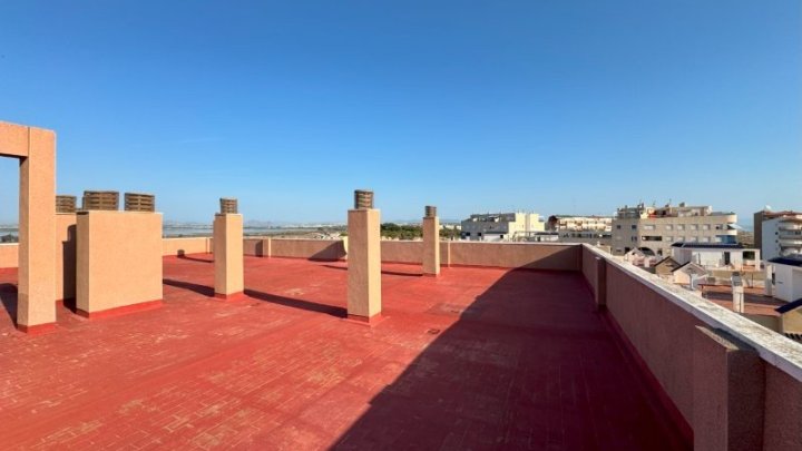 Appartement mit 2 Schlafzimmern, 1 Bad, Tiefgaragenstellplatz und Gemeinschaftspool nur 150 m vom Strand
