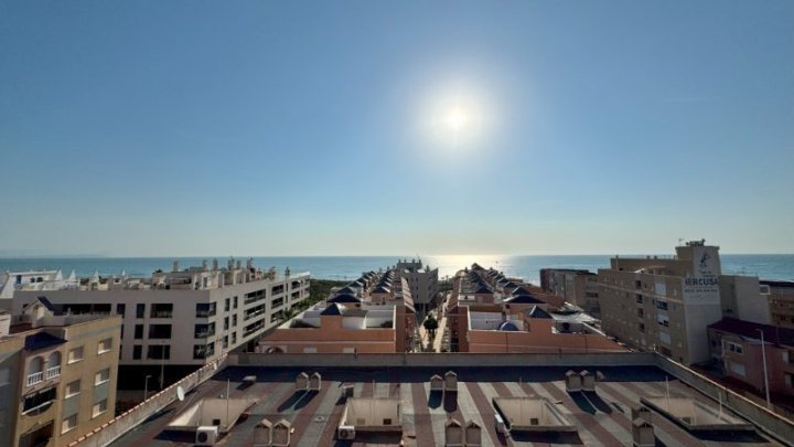 Appartement mit 2 Schlafzimmern, 1 Bad, Tiefgaragenstellplatz und Gemeinschaftspool nur 150 m vom Strand