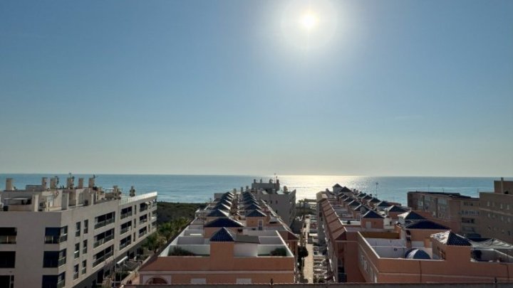 Appartement mit 2 Schlafzimmern, 1 Bad, Tiefgaragenstellplatz und Gemeinschaftspool nur 150 m vom Strand