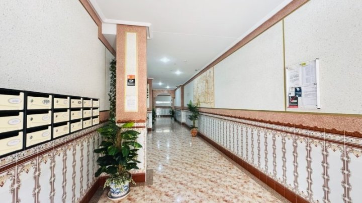 Penthouse-Wohnung mit 2 Schlafzimmern, 2 Bädern und Tiefgaragenstellplatz nur 200 m vom Strand
