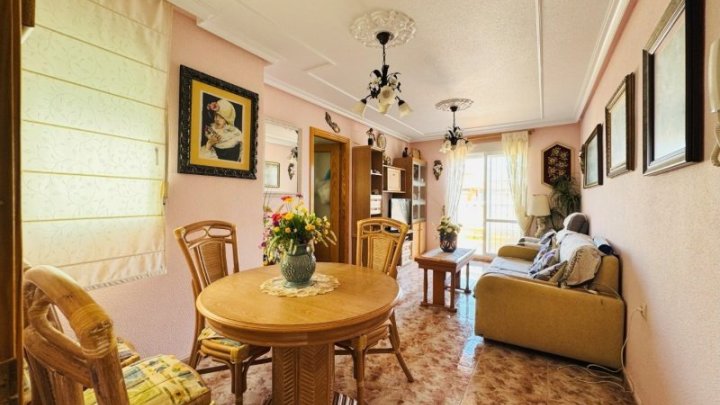 Penthouse-Wohnung mit 2 Schlafzimmern, 2 Bädern und Tiefgaragenstellplatz nur 200 m vom Strand