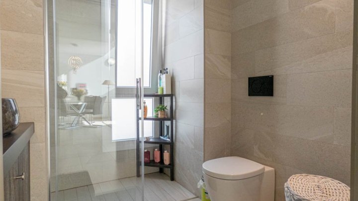 Beeindruckende moderne Villa mit 3 Schlafzimmern, 2 Bädern, Dachterrasse und Gemeinschaftspool im La Finca Golf und Spa Resort