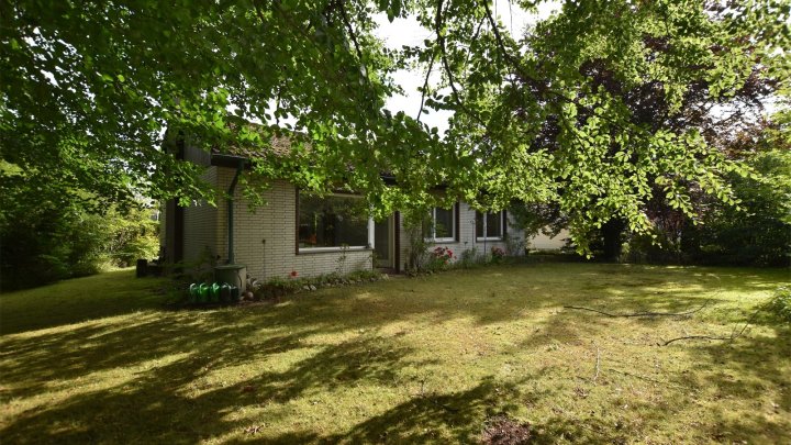 Naturnahes Wohnen, EFH, Bungalow + Garten + Waldgrundstück in Mölln Waldstadt - OTTO STÖBEN GmbH