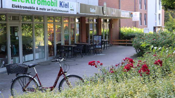 Ausgezeichnete Gelegenheit in Molfsee bei Kiel! Ladenzeile in Teileigentum zu erwerben! OTTO STÖBEN!