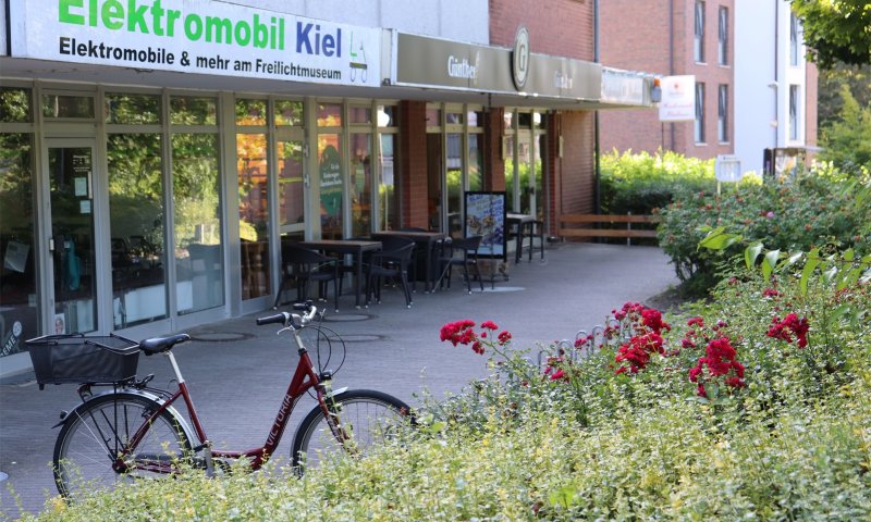 Ausgezeichnete Gelegenheit in Molfsee bei Kiel! Ladenzeile in Teileigentum zu erwerben! OTTO STÖBEN!