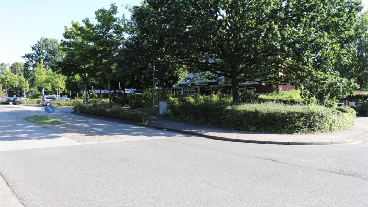 Kleine Kapitalanlage in Molfsee bei Kiel! Ladenzeile in Teileigentum zu erwerben! OTTO STÖBEN!