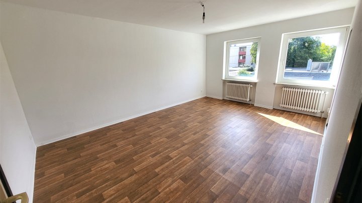 Ab sofort: Nette 2- Zimmer Wohnung, nur 250 Meter zum kleinen Eutiner See - OTTO STÖBEN GmbH