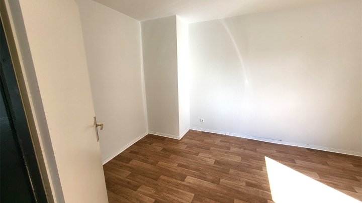 Ab sofort: Nette 2- Zimmer Wohnung, nur 250 Meter zum kleinen Eutiner See - OTTO STÖBEN GmbH