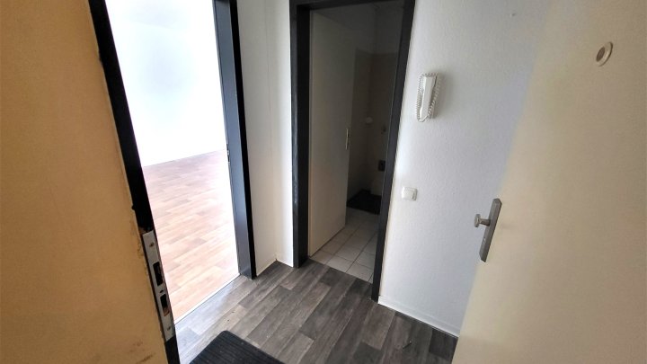 Ab sofort: Nette 2- Zimmer Wohnung, nur 250 Meter zum kleinen Eutiner See - OTTO STÖBEN GmbH