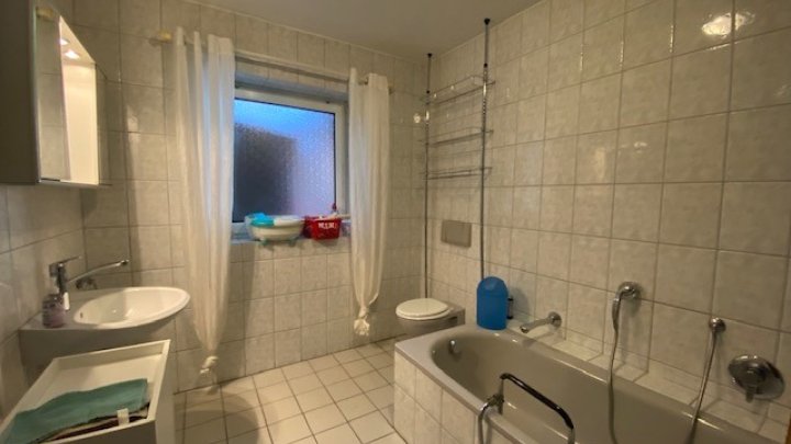 Husum: 3 Zimmer-Erdgeschosswohnung mit Terrasse in guter Lage zu vermieten! OTTO STÖBEN Immobilien