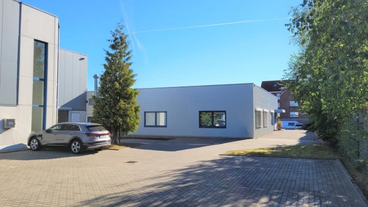 Gepflegte Produktionshalle in Schönkirchen! OTTO STÖBEN!