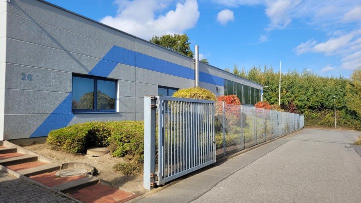 Gepflegte Produktionshalle in Schönkirchen! OTTO STÖBEN!