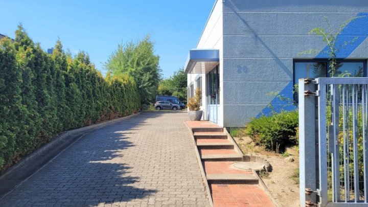 Gepflegte Produktionshalle in Schönkirchen! OTTO STÖBEN!