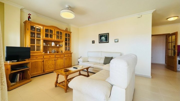 Appartement mit 4 Schlafzimmern und 2 Bädern in 1. Strandlinie