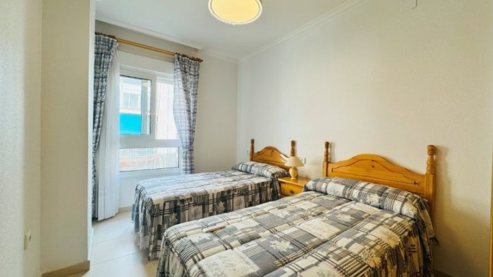 Appartement mit 4 Schlafzimmern und 2 Bädern in 1. Strandlinie