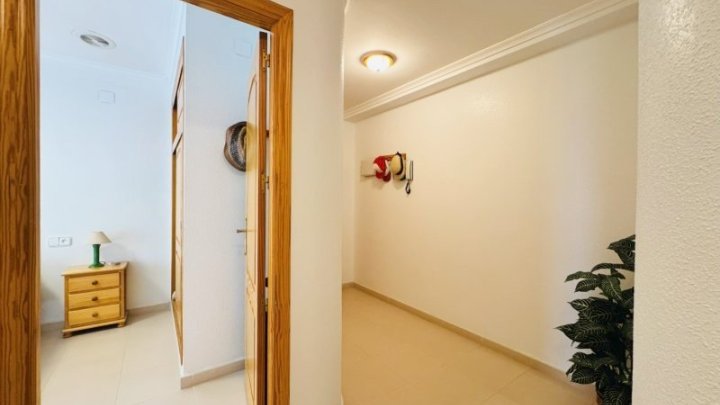 Appartement mit 4 Schlafzimmern und 2 Bädern in 1. Strandlinie