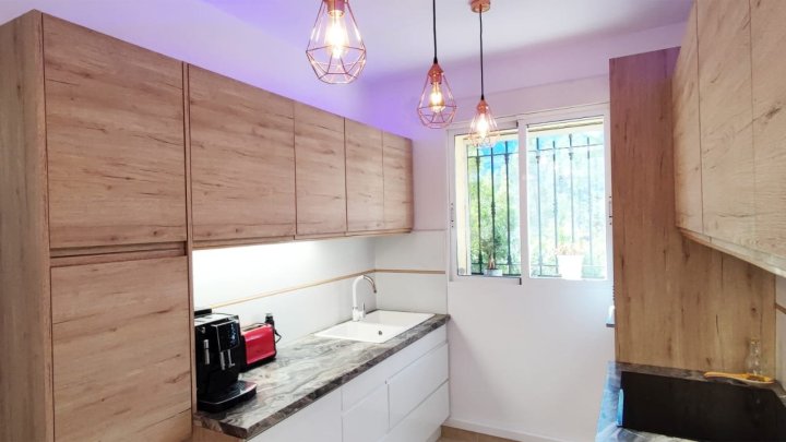 Freistehendes Haus mit 3 Schlafzimmern, 2 Bädern und fantastischem Ausblick, in 2023 renoviert