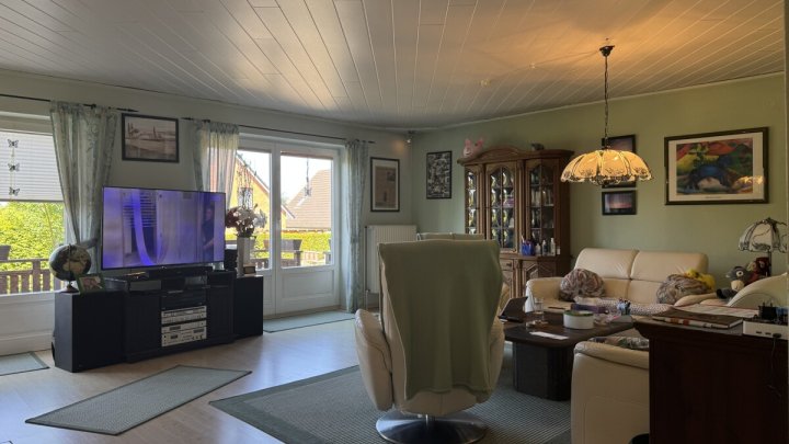 Großzügige Immobilie mit 294,3 m² Wohnfläche & traumhaftem Grundstück – ideal für 4 Parteien