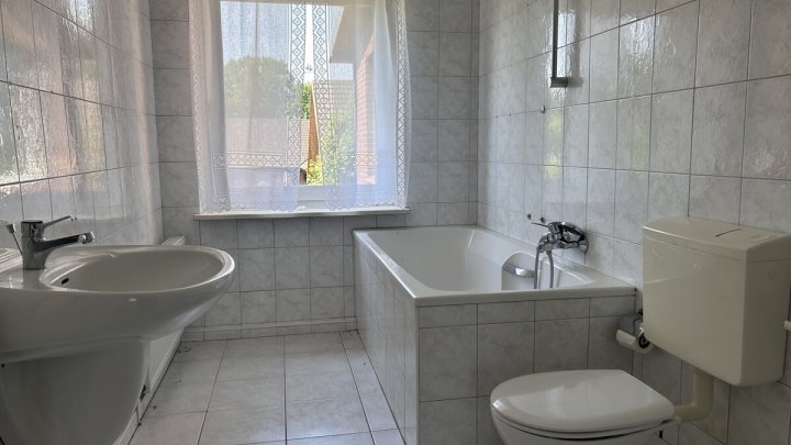 Vielseitiger Resthof mit 2 Wohneinheiten zwischen HH-Norderstedt - Neumünster OTTO STÖBEN GmbH