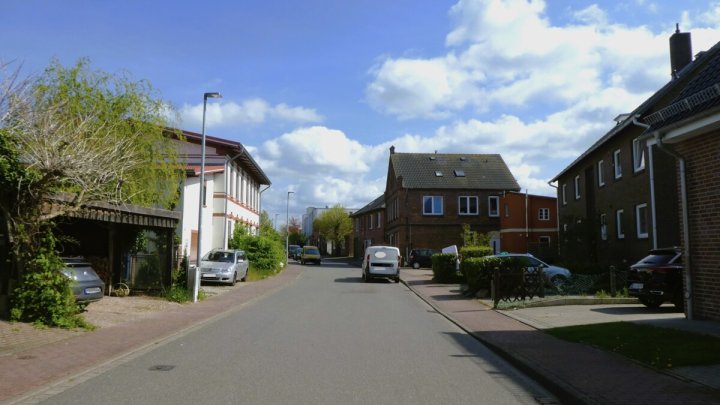 Ostseebad Schönberg: Unbefristet vermietete 3-Zimmer-Wohnung mit Balkon und Stellplatz