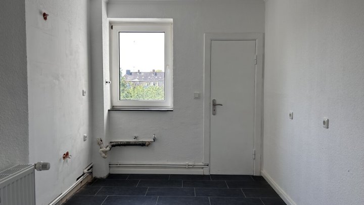 Sanierte Altbauwohnung in zentraler und ruhiger Lage von Neumünster! OTTO STÖBEN GmbH