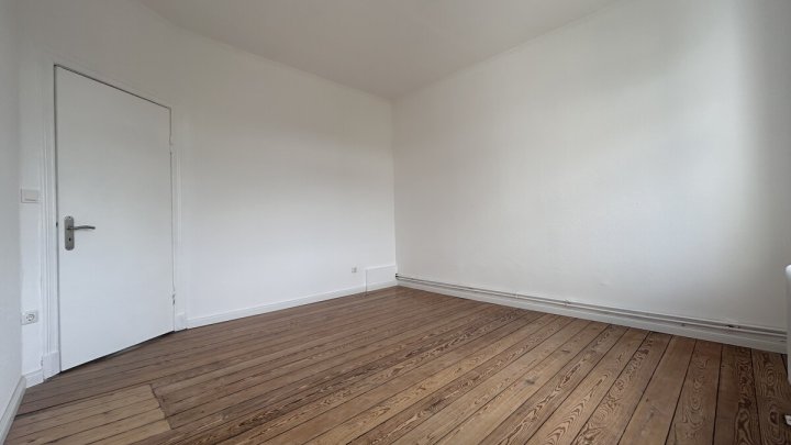 Sanierte Altbauwohnung in zentraler und ruhiger Lage von Neumünster! OTTO STÖBEN GmbH