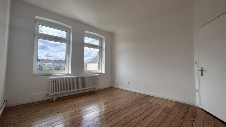 Sanierte Altbauwohnung in zentraler und ruhiger Lage von Neumünster! OTTO STÖBEN GmbH