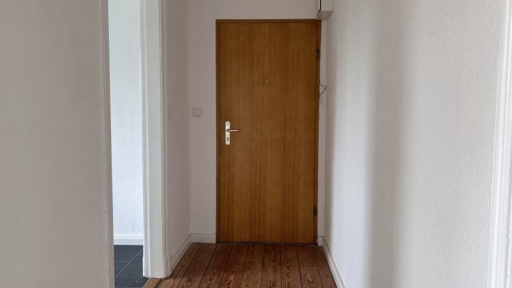 Sanierte Altbauwohnung in zentraler und ruhiger Lage von Neumünster! OTTO STÖBEN GmbH