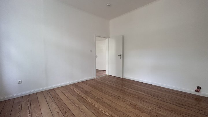 Sanierte Altbauwohnung in zentraler und ruhiger Lage von Neumünster! OTTO STÖBEN GmbH