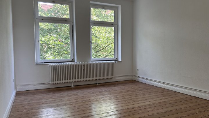 Sanierte Altbauwohnung in zentraler und ruhiger Lage von Neumünster! OTTO STÖBEN GmbH