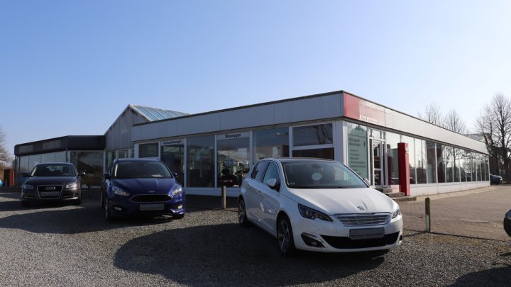 Schleswig St. Jürgen: Autohaus mit Werkstatt und Ausstellungshalle! OTTO STÖBEN!