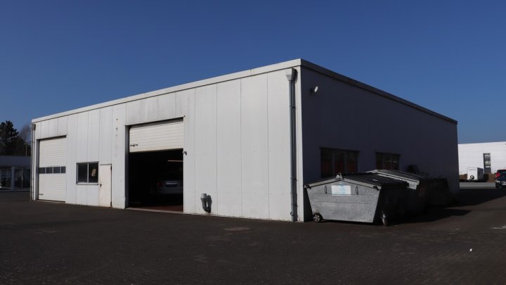 Schleswig St. Jürgen: Autohaus mit Werkstatt und Ausstellungshalle! OTTO STÖBEN!