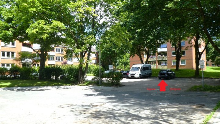 Ostseebad Eckernförde: Bezugsfreie 3-Zimmer-Wohnung mit sonniger Loggia und PKW-Stellplatz
