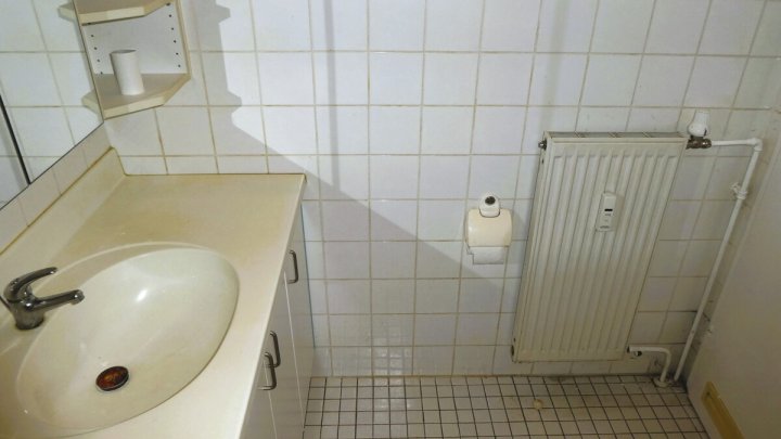 Ostseebad Eckernförde: Bezugsfreie 3-Zimmer-Wohnung mit sonniger Loggia und PKW-Stellplatz