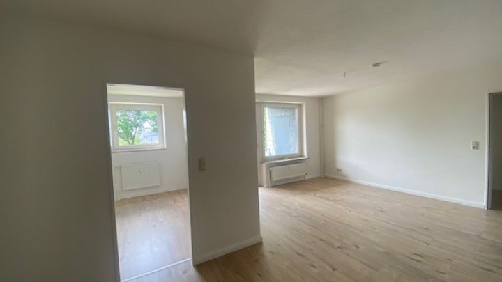 HERBST-ANGEBOT: MIETFREIE ZEIT IN BRUNSBÜTTEL Renovierte 2-Zimmer-Wohnung + Balkon OTTO STÖBEN GmbH