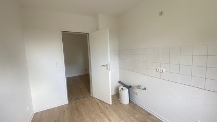 HERBST-ANGEBOT: MIETFREIE ZEIT IN BRUNSBÜTTEL Renovierte 2-Zimmer-Wohnung + Balkon OTTO STÖBEN GmbH