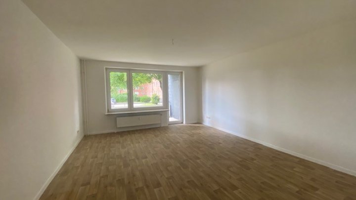 HERBST-ANGEBOT: MIETFREIE ZEIT IN BRUNSBÜTTEL Renovierte 2-Zimmer-Wohnung + Balkon OTTO STÖBEN GmbH