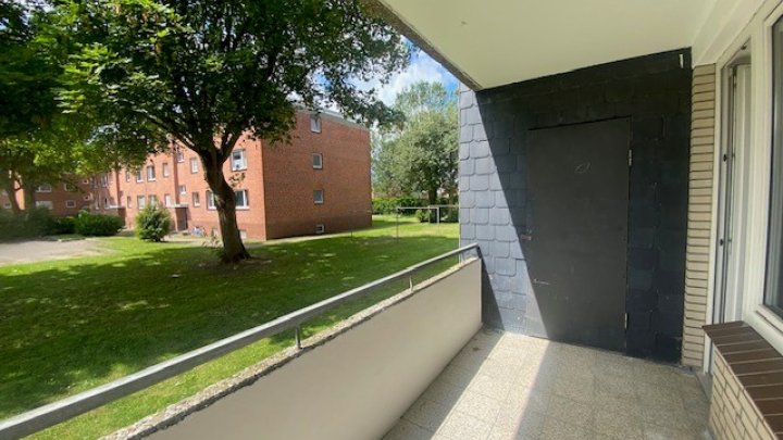 HERBST-ANGEBOT: MIETFREIE ZEIT IN BRUNSBÜTTEL Renovierte 2-Zimmer-Wohnung + Balkon OTTO STÖBEN GmbH