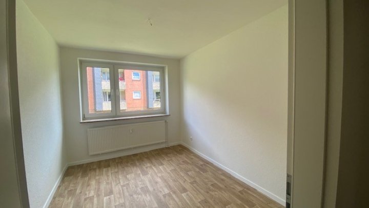 HERBST-ANGEBOT: MIETFREIE ZEIT IN BRUNSBÜTTEL Renovierte 2-Zimmer-Wohnung + Balkon OTTO STÖBEN GmbH