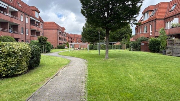 1 MONAT MIETFREI! Schicke Dachgeschosswohnung inkl Einbauküche Brunsbüttel - Otto Stöben GmbH