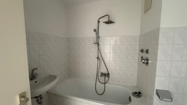 1 MONAT MIETFREI! Schicke Dachgeschosswohnung inkl Einbauküche Brunsbüttel - Otto Stöben GmbH