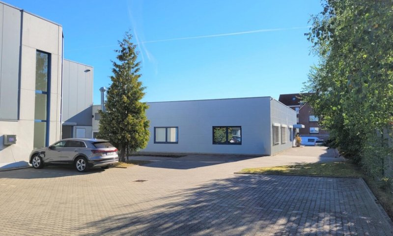 Moderne und funktional geplante Gewerbehalle in Schönkirchen zu erwerben! OTTO STÖBEN!