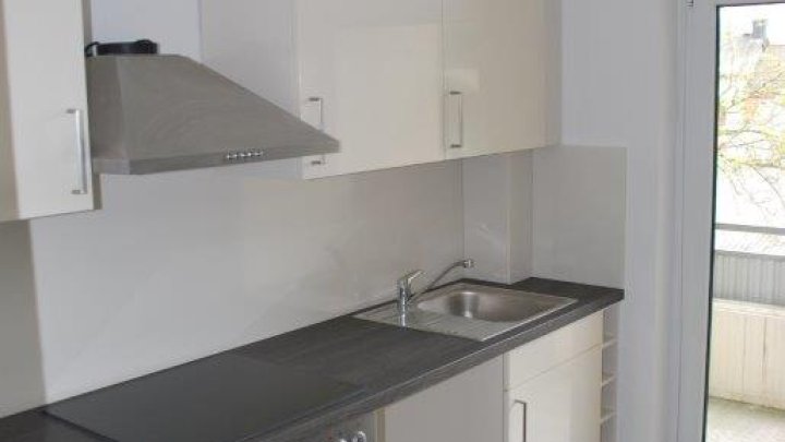 2-Zimmer-Wohnung mit Balkon in der Bahnhofstr. 24 in Kiel zu vermieten! Otto Stöben GmbH