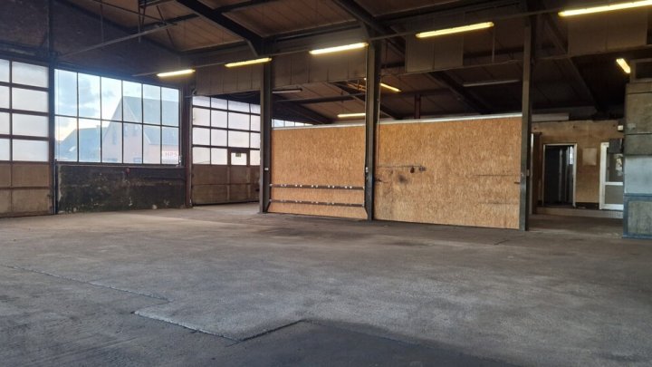 Werkhalle mit Büro und Lager im Ostseebad Schönberg – für Käufer provisionsfrei! OTTO STÖBEN!