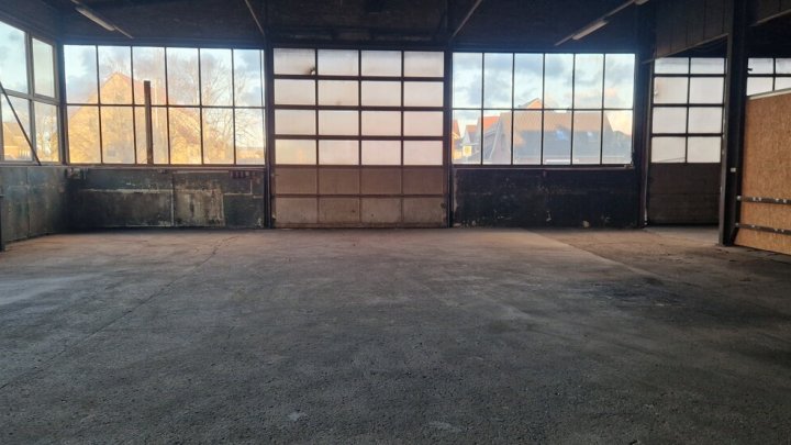 Werkhalle mit Büro und Lager im Ostseebad Schönberg – für Käufer provisionsfrei! OTTO STÖBEN!