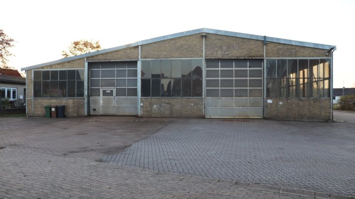 Werkhalle mit Büro und Lager im Ostseebad Schönberg – für Käufer provisionsfrei! OTTO STÖBEN!