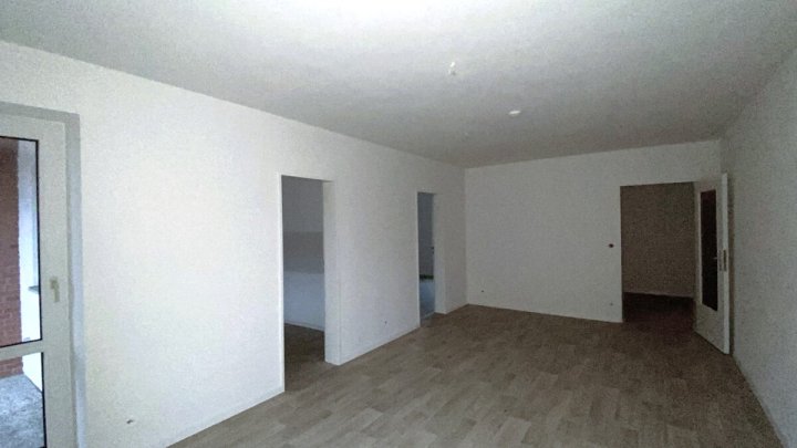 BRUNSBÜTTEL: 1 Monat keine Kaltmiete zahlen! Bezugsfreie 2-Zimmer-Wohnung mit Balkon im Erdgeschoss