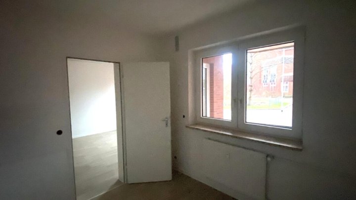 BRUNSBÜTTEL: 1 Monat keine Kaltmiete zahlen! Bezugsfreie 2-Zimmer-Wohnung mit Balkon im Erdgeschoss